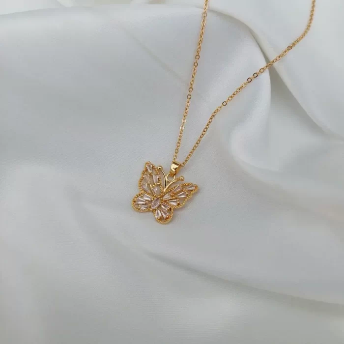 گردنبند پروانه