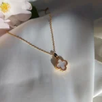 گردنبند ونکلیف